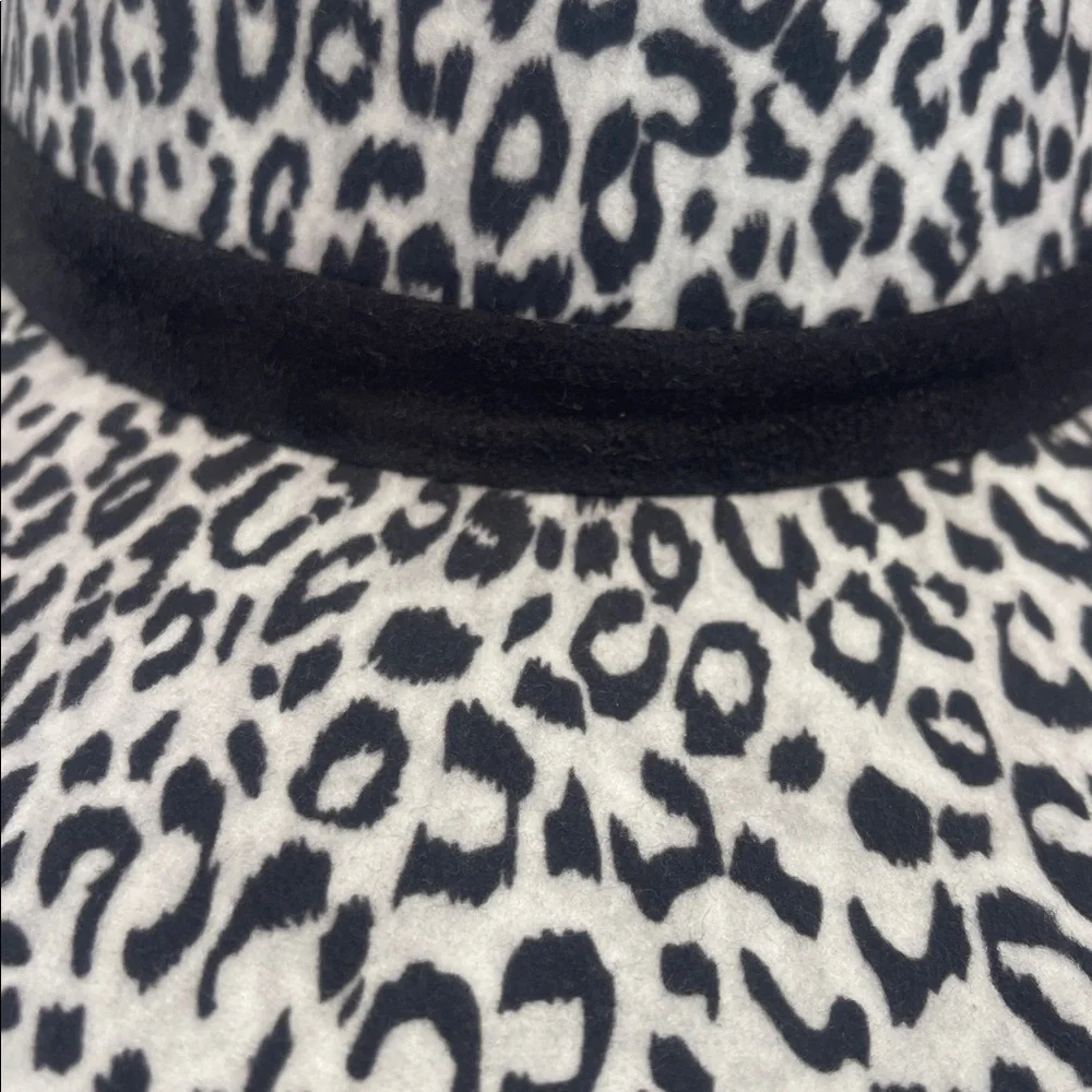 HAT animal cheetah leopard felt black white NWT - Picture 5 of 5
